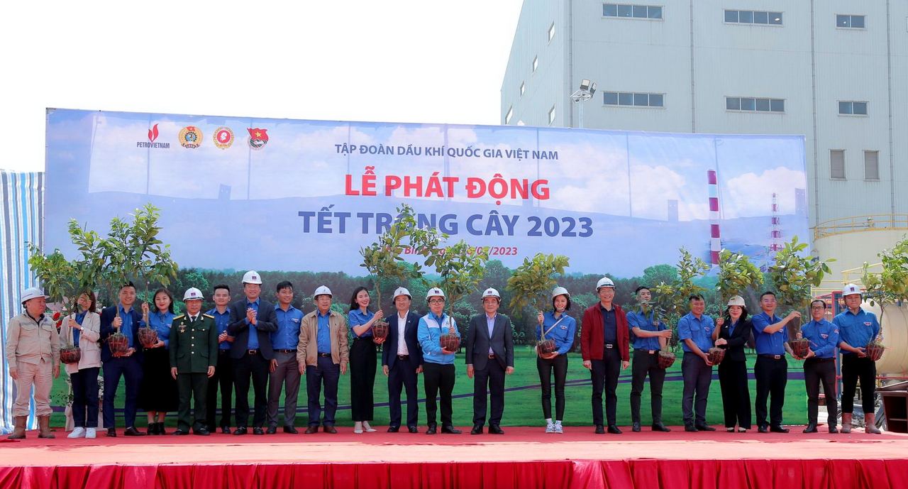 Tuổi trẻ PV GAS hưởng ứng Lễ phát động Tết trồng cây 2023