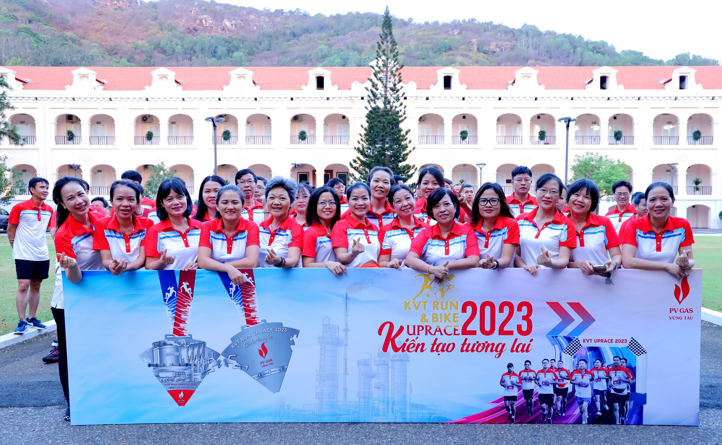 PV Gas Vung Tau Processing Company organizes activities to celebrate South Việt Nam