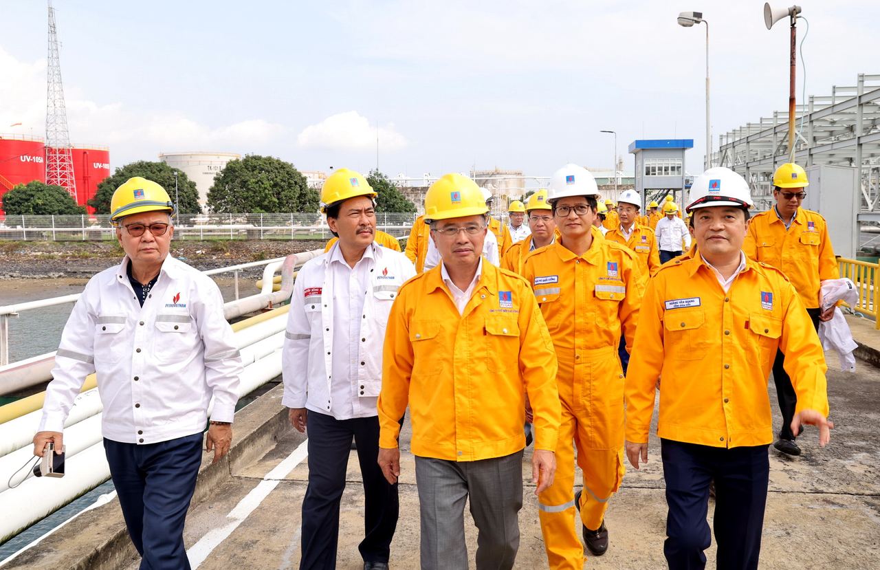 PV GAS – Doanh nghiệp đầu tiên có đủ điều kiện xuất – nhập khẩu LNG