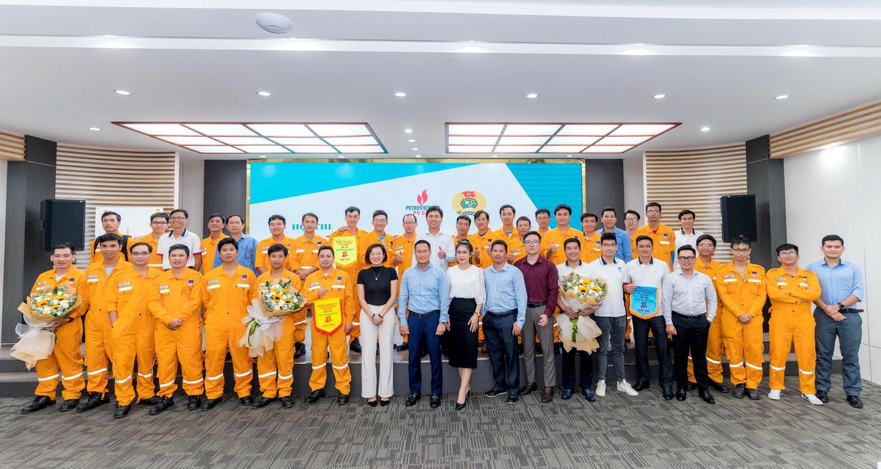 Các chương trình định hướng “Kết nối công nhân, xây dựng tổ chức” Các chương trình định hướng “Kết nối công nhân, xây dựng tổ chức”