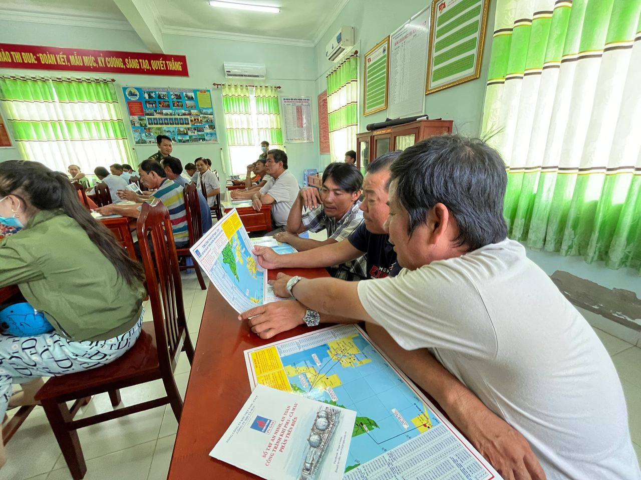 Khí Cà Mau tích cực truyền thông đảm bảo an ninh, an toàn đường ống dẫn khí dưới biển