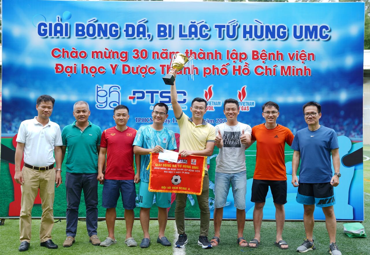 Đại diện PV GAS giành chức vô địch giải bóng đá Chào mừng kỷ niệm 30 năm thành lập Bệnh viện Đại học Y Dược TP. HCM Đại diện PV GAS giành chức vô địch giải bóng đá Chào mừng kỷ niệm 30 năm thành lập Bệnh viện Đại học Y Dược TP. HCM