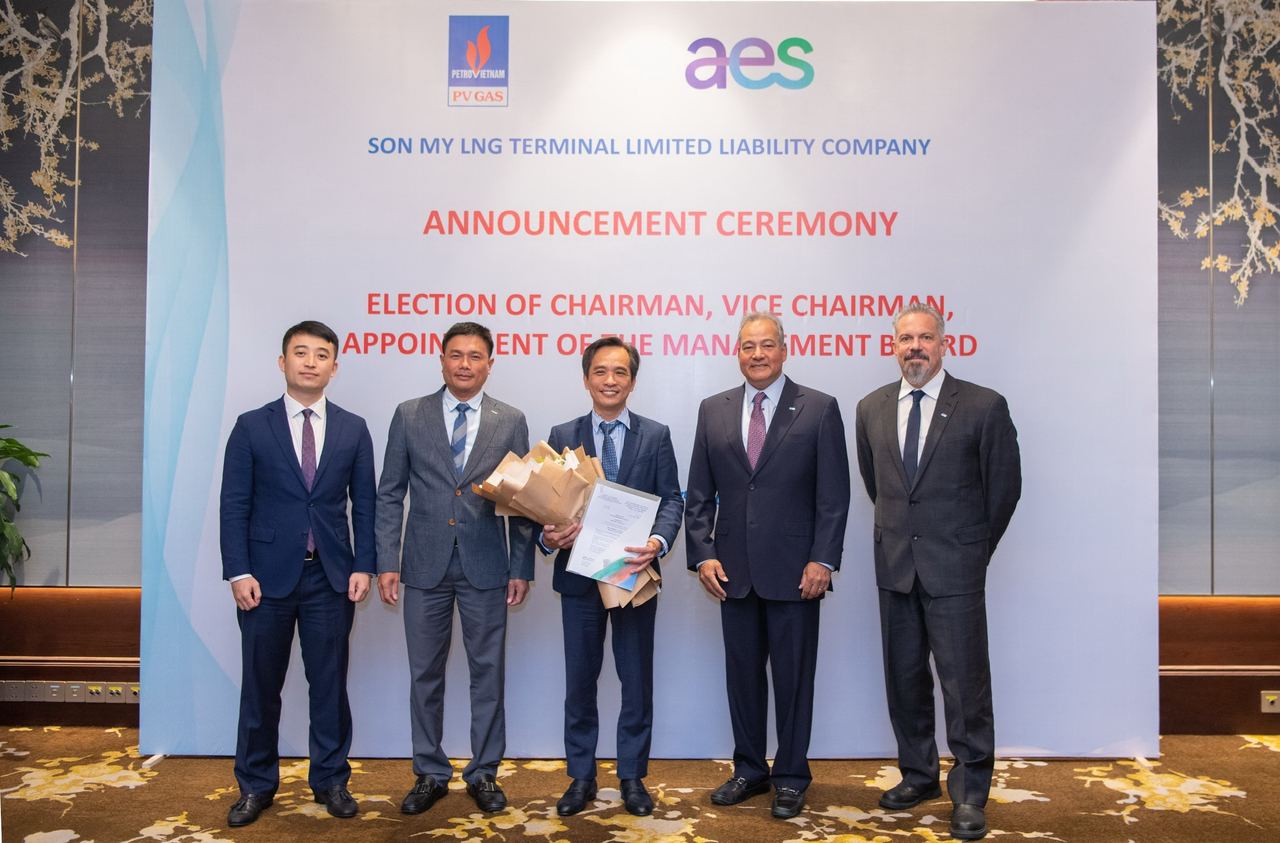 Quyết định chấp thuận chủ trương đầu tư đồng thời với chấp thuận nhà đầu tư cho Dự án Kho cảng LNG Sơn Mỹ Quyết định chấp thuận chủ trương đầu tư đồng thời với chấp thuận nhà đầu tư cho Dự án Kho cảng LNG Sơn Mỹ