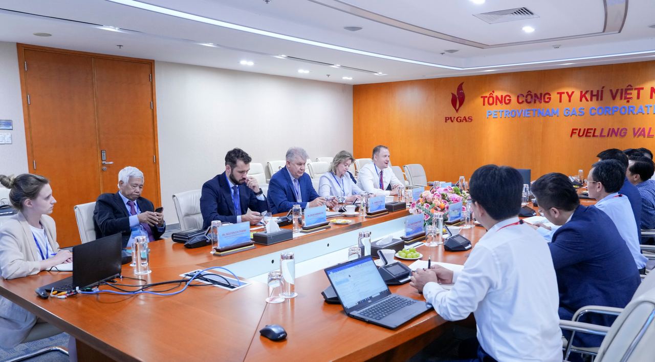 Mở rộng hợp tác kinh doanh LNG, PV GAS tiếp các đoàn làm việc từ ExxonMobil và Novatek
