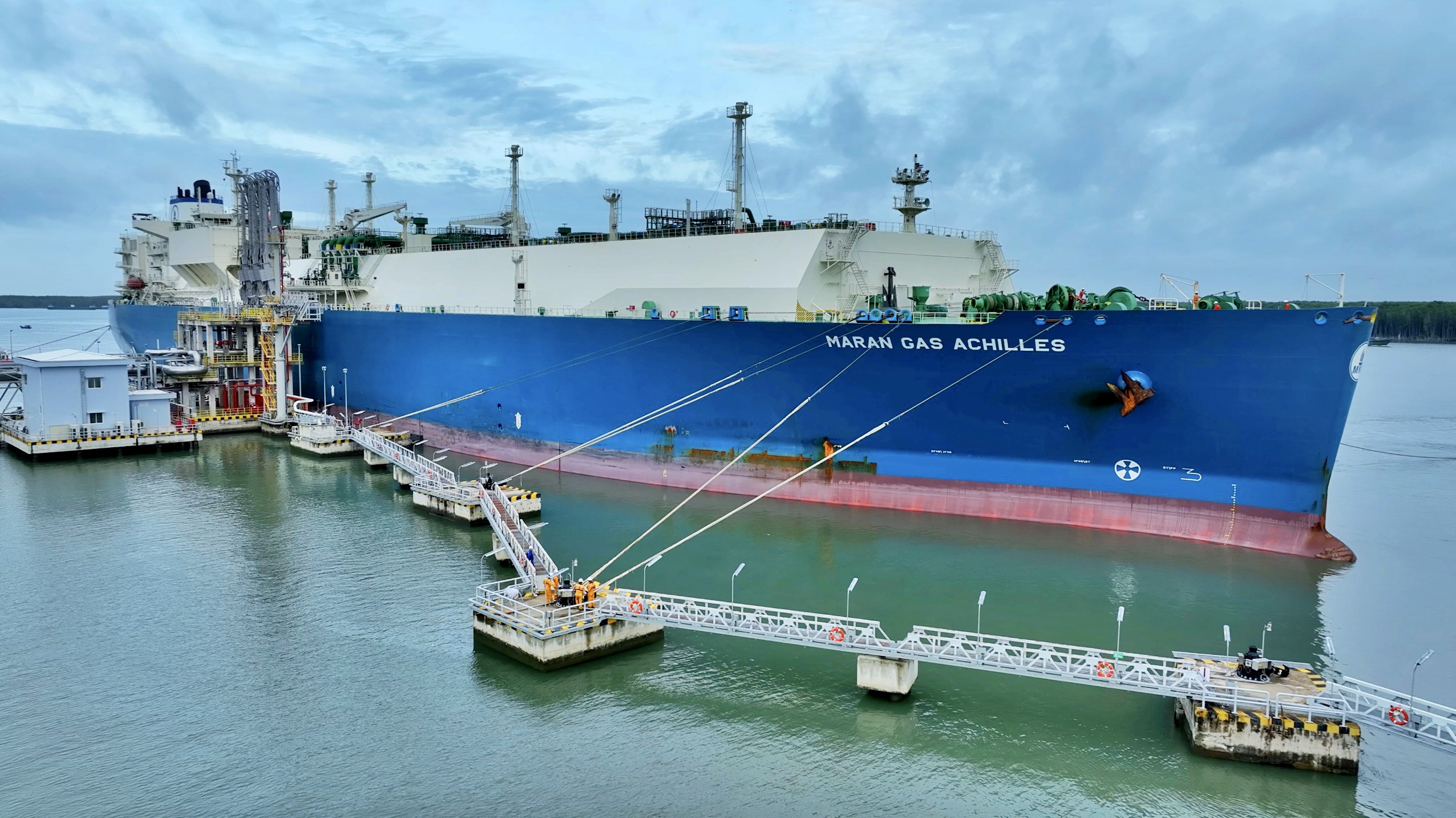 PV GAS COMPLETED FIRST LNG IMPORT CARGO RECEPTION PV GAS COMPLETED FIRST LNG IMPORT CARGO RECEPTION