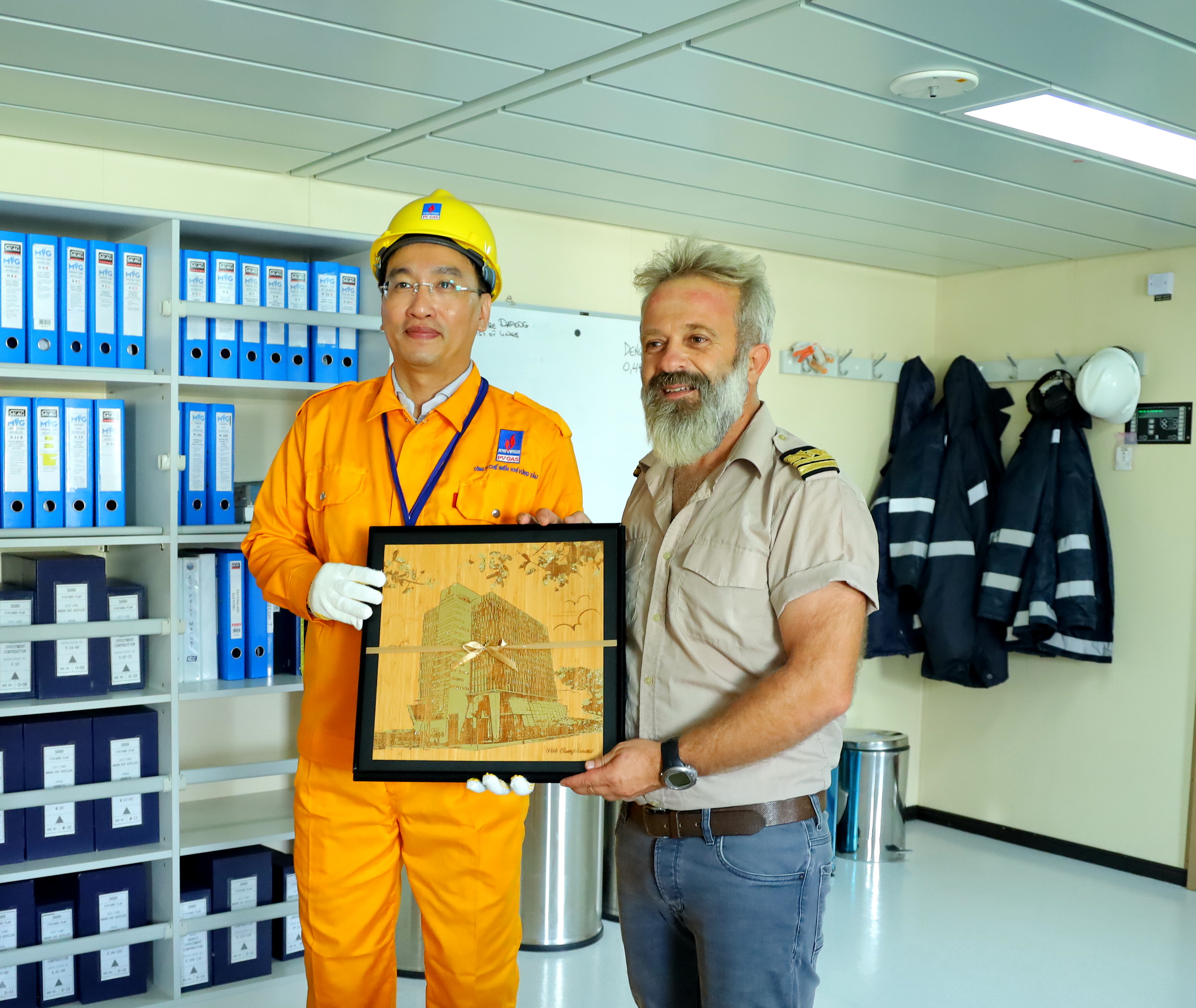 PV GAS: All for the first LNG cargo in Vietnam!