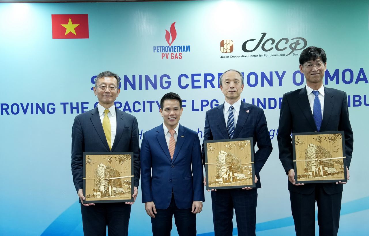 PV GAS/PV GAS LPG ký Thỏa thuận hợp tác với JCCP Nhật Bản về nâng cao năng lực quản lý hệ thống phân phối LPG
