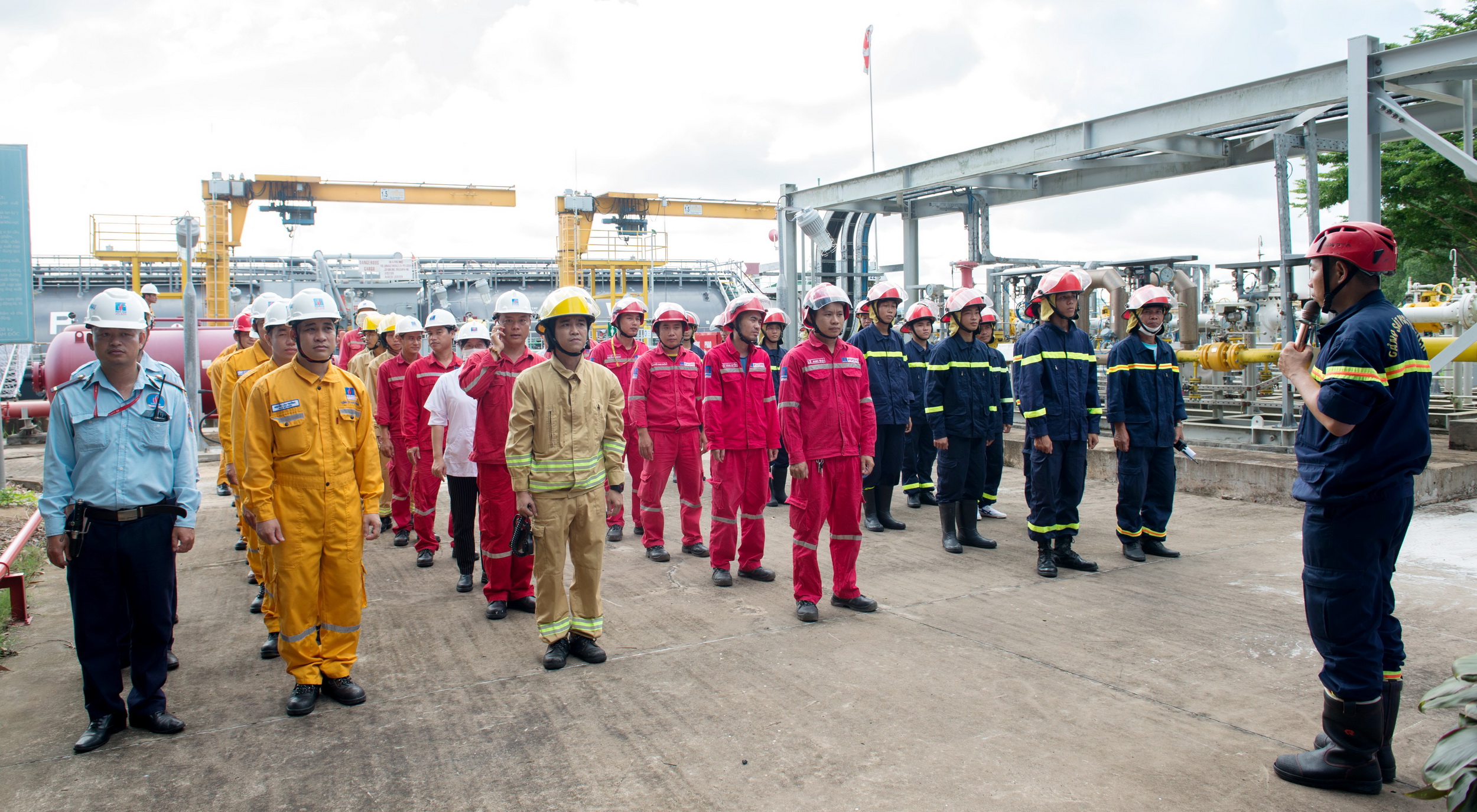PV GAS Ca Mau Company to Practice Firefighting and Rescue in Response to Oil and Chemical Spills