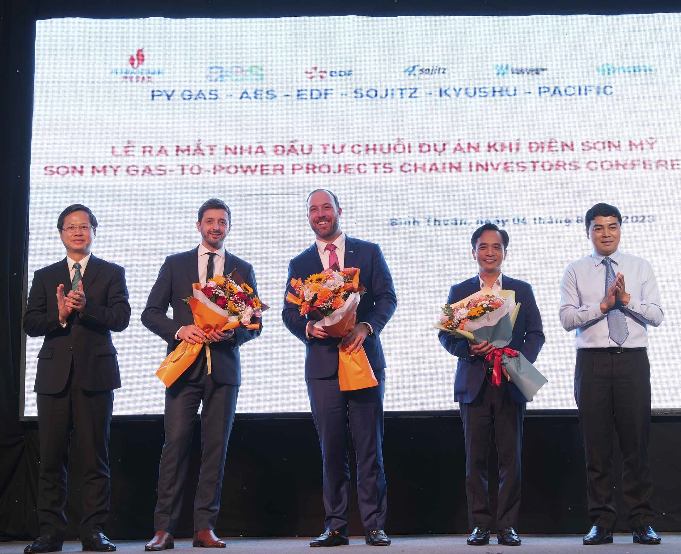 Binh Thuan Province: Introduction of investors of Son My LNG-To-Power Project