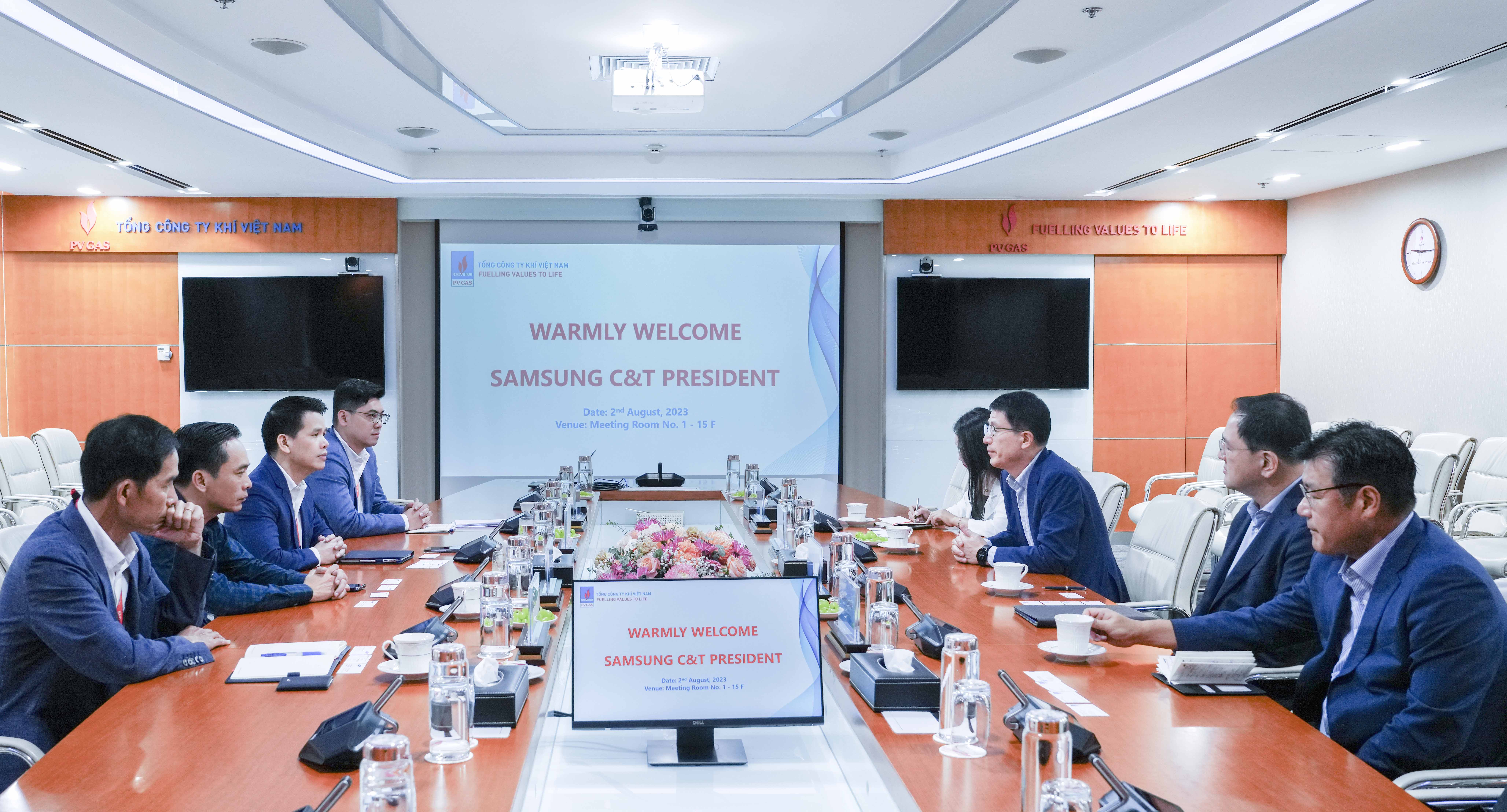 PV GAS CEO greets Samsung C&T delegates