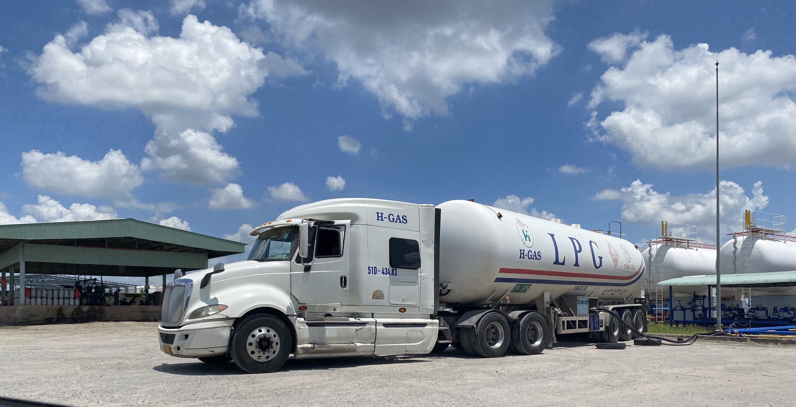 PV GAS TRADING hoàn thành kế hoạch sản lượng kinh doanh LPG năm 2023 - Chào mừng 33 năm thành lập Tổng công ty Khí Việt Nam PV GAS TRADING hoàn thành kế hoạch sản lượng kinh doanh LPG năm 2023 - Chào mừng 33 năm thành lập Tổng công ty Khí Việt Nam