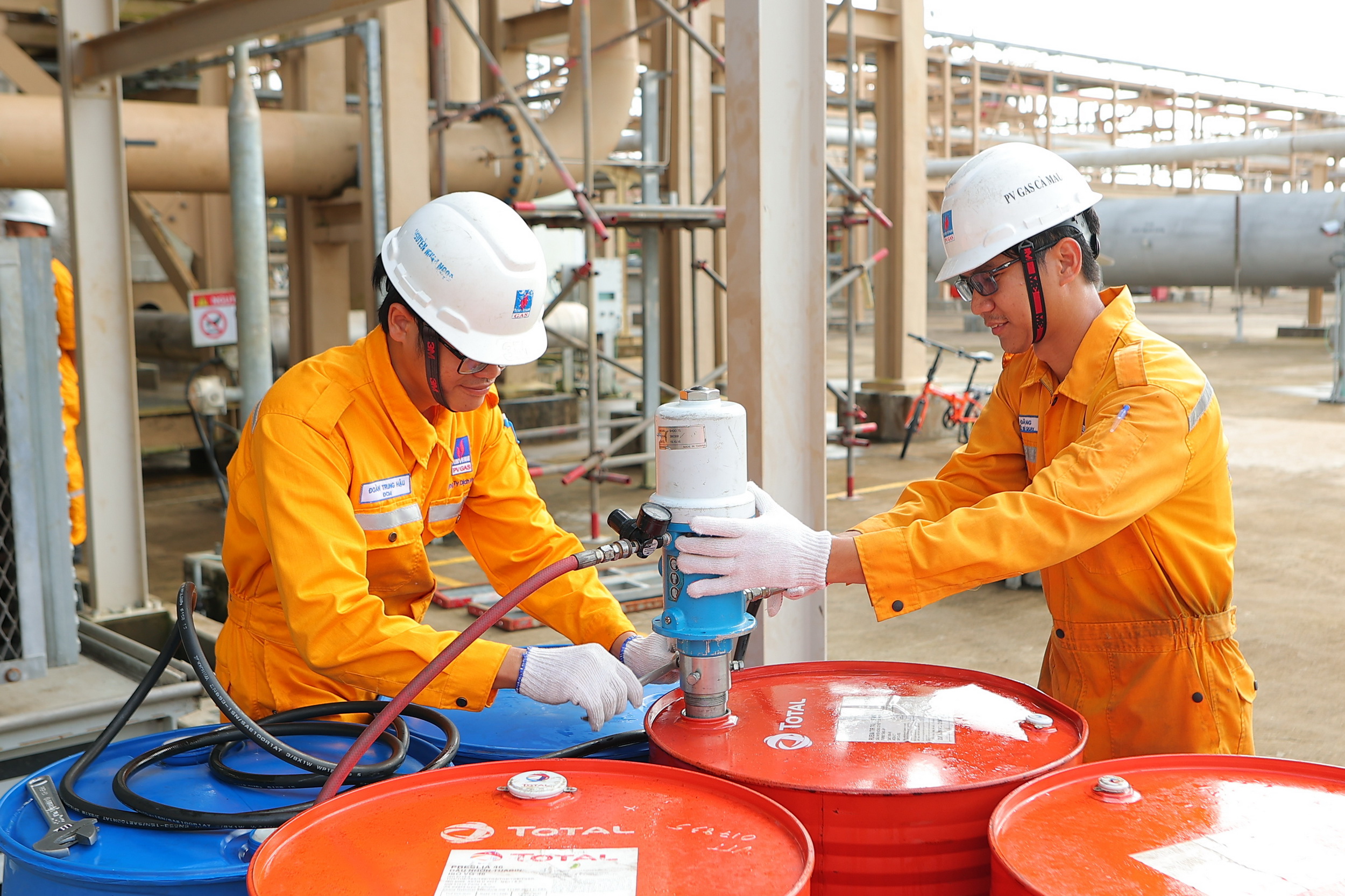PV GAS Ca Mau Company Accomplished Operations and Maintenance PV GAS Ca Mau Company Accomplished Operations and Maintenance