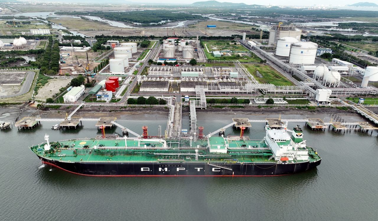 LNG - The Future of Vietnam