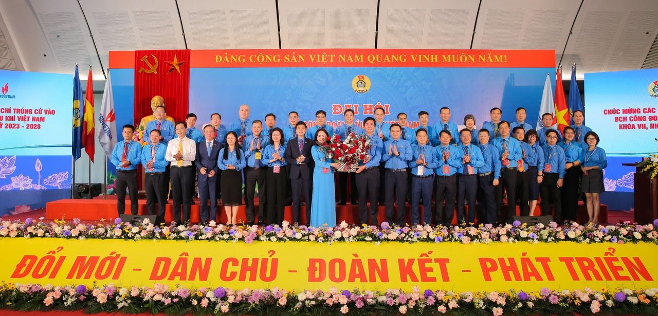 Công đoàn PV GAS nỗ lực cống hiến vì thành công của Đại hội Công đoàn Dầu khí Việt Nam khóa VII, nhiệm kỳ 2023-2028 Công đoàn PV GAS nỗ lực cống hiến vì thành công của Đại hội Công đoàn Dầu khí Việt Nam khóa VII, nhiệm kỳ 2023-2028