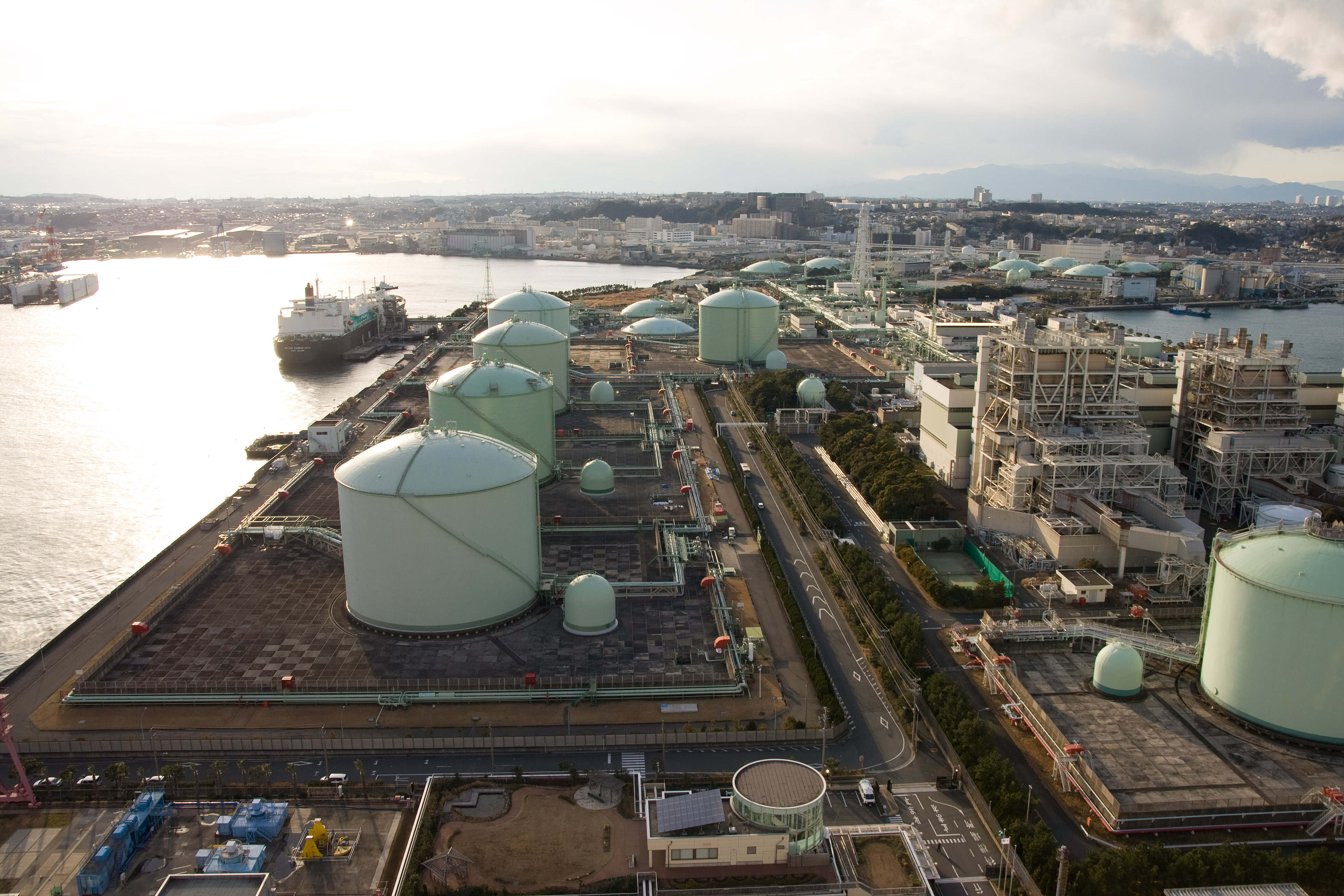 LNG - The Future of Vietnam