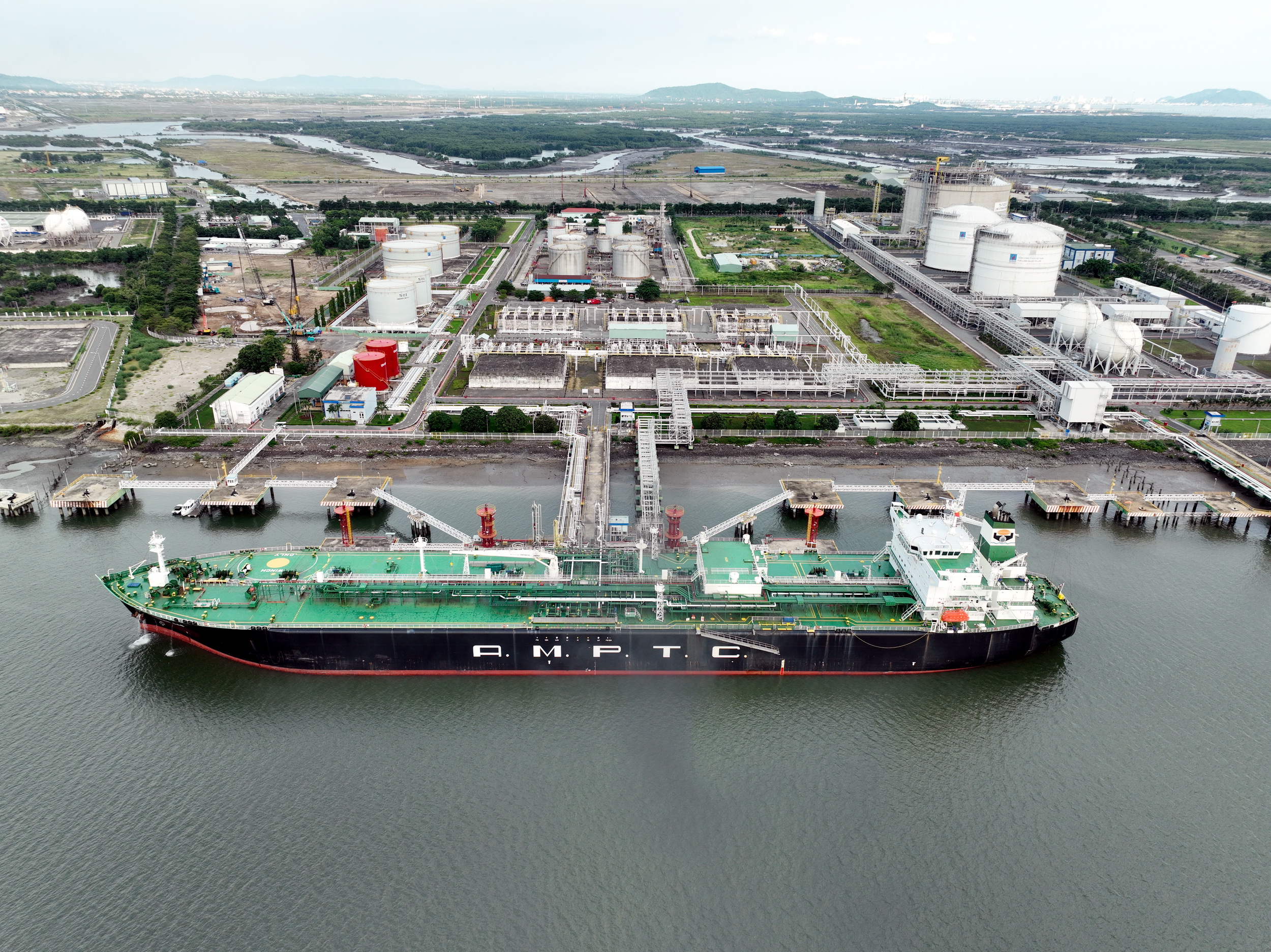 LNG - The Future of Vietnam