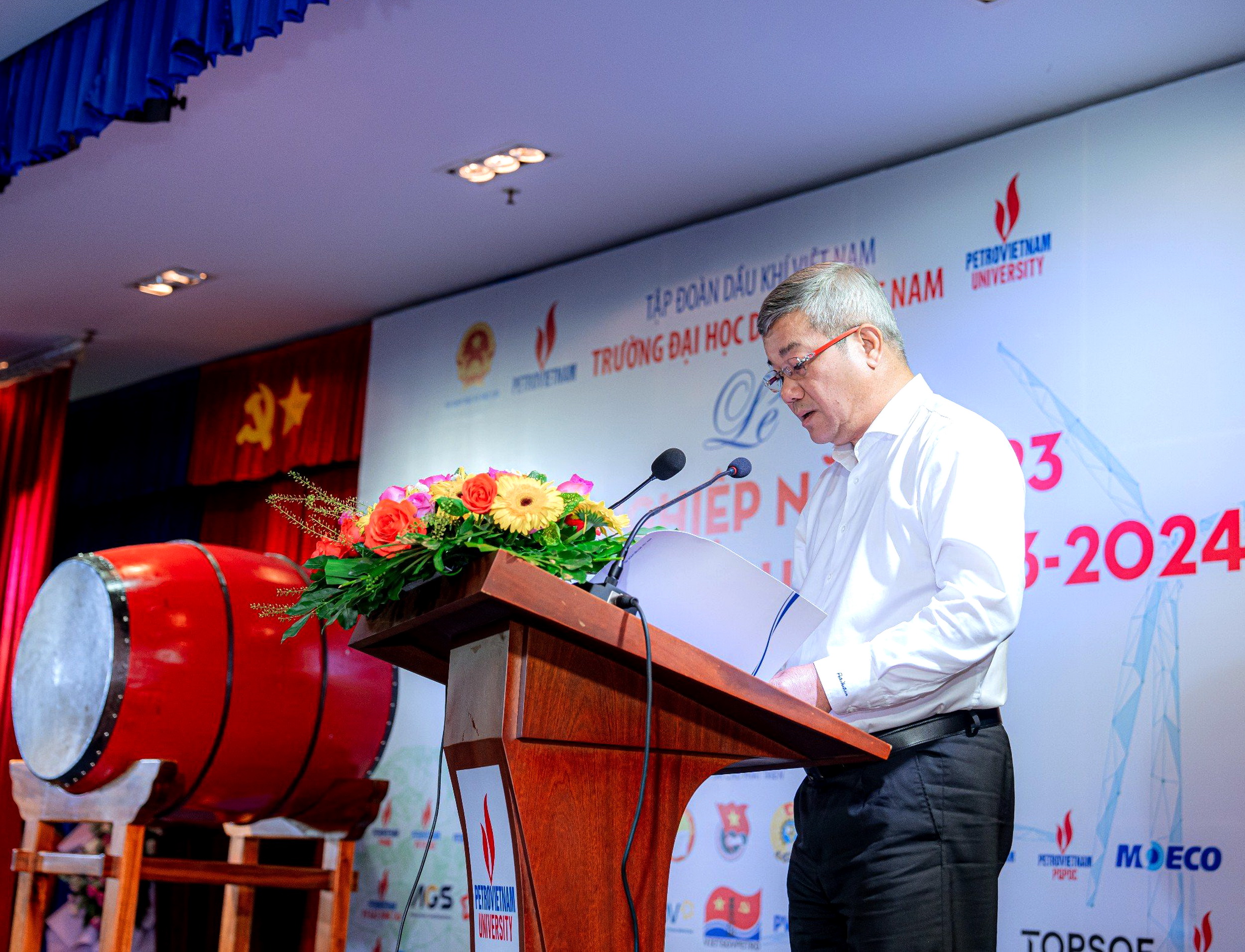 Tổng công ty Khí Việt Nam và các đơn vị trực thuộc tài trợ Quỹ "Phát triển sinh viên/Học bổng hỗ trợ sinh viên” của Trường Đại học Dầu khí Việt Nam