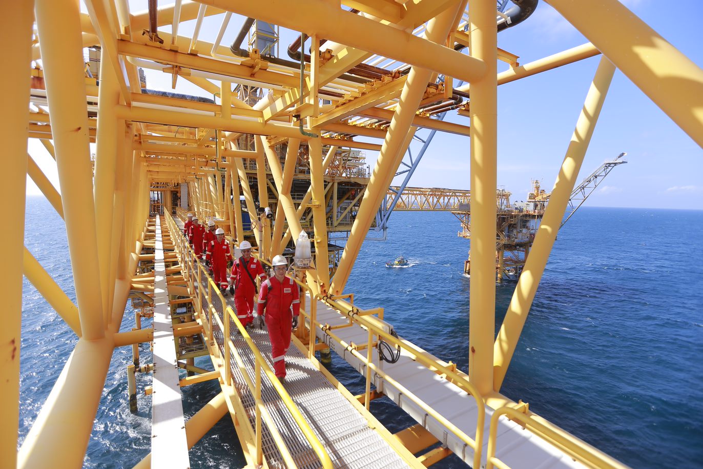 Giao ban CEO tháng 11/2023: Giá dầu giảm mạnh, doanh thu tháng 10 của Petrovietnam vẫn lập đỉnh, cao nhất từ đầu năm Giao ban CEO tháng 11/2023: Giá dầu giảm mạnh, doanh thu tháng 10 của Petrovietnam vẫn lập đỉnh, cao nhất từ đầu năm