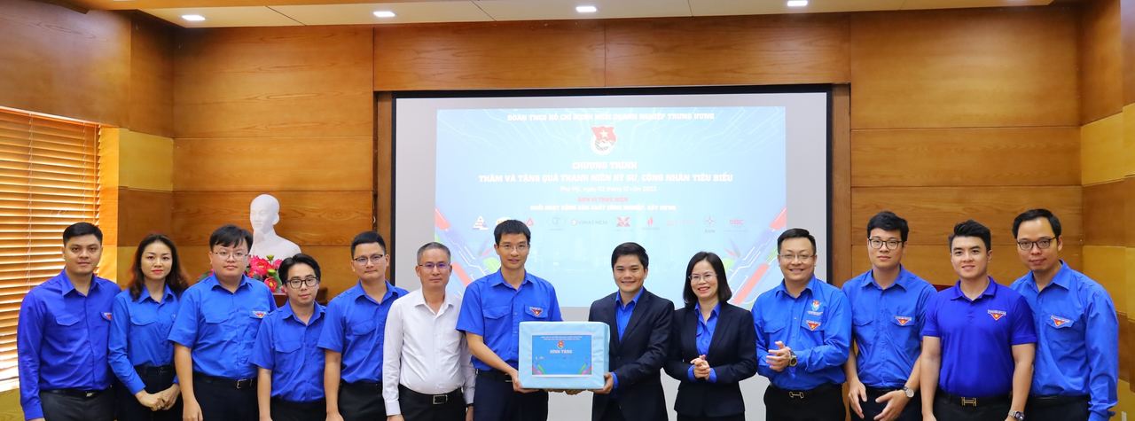 Gắn biển công trình thanh niên cấp Đoàn Khối Doanh nghiệp Trung ương