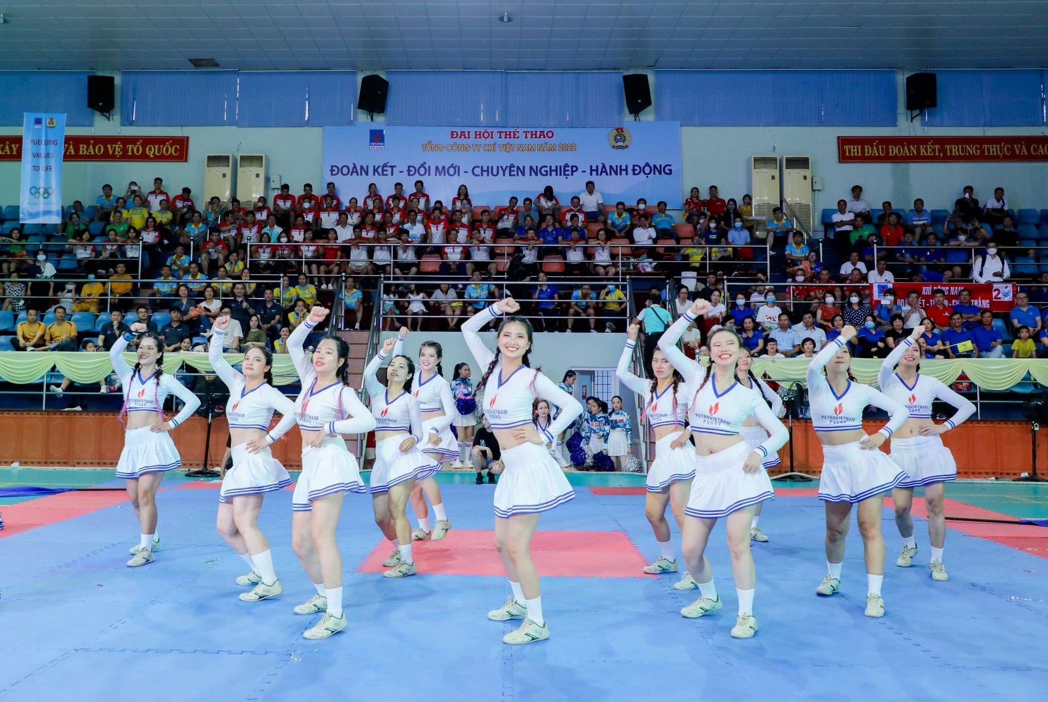 Bản sắc văn hóa của Người Cơ quan điều hành Bản sắc văn hóa của Người Cơ quan điều hành