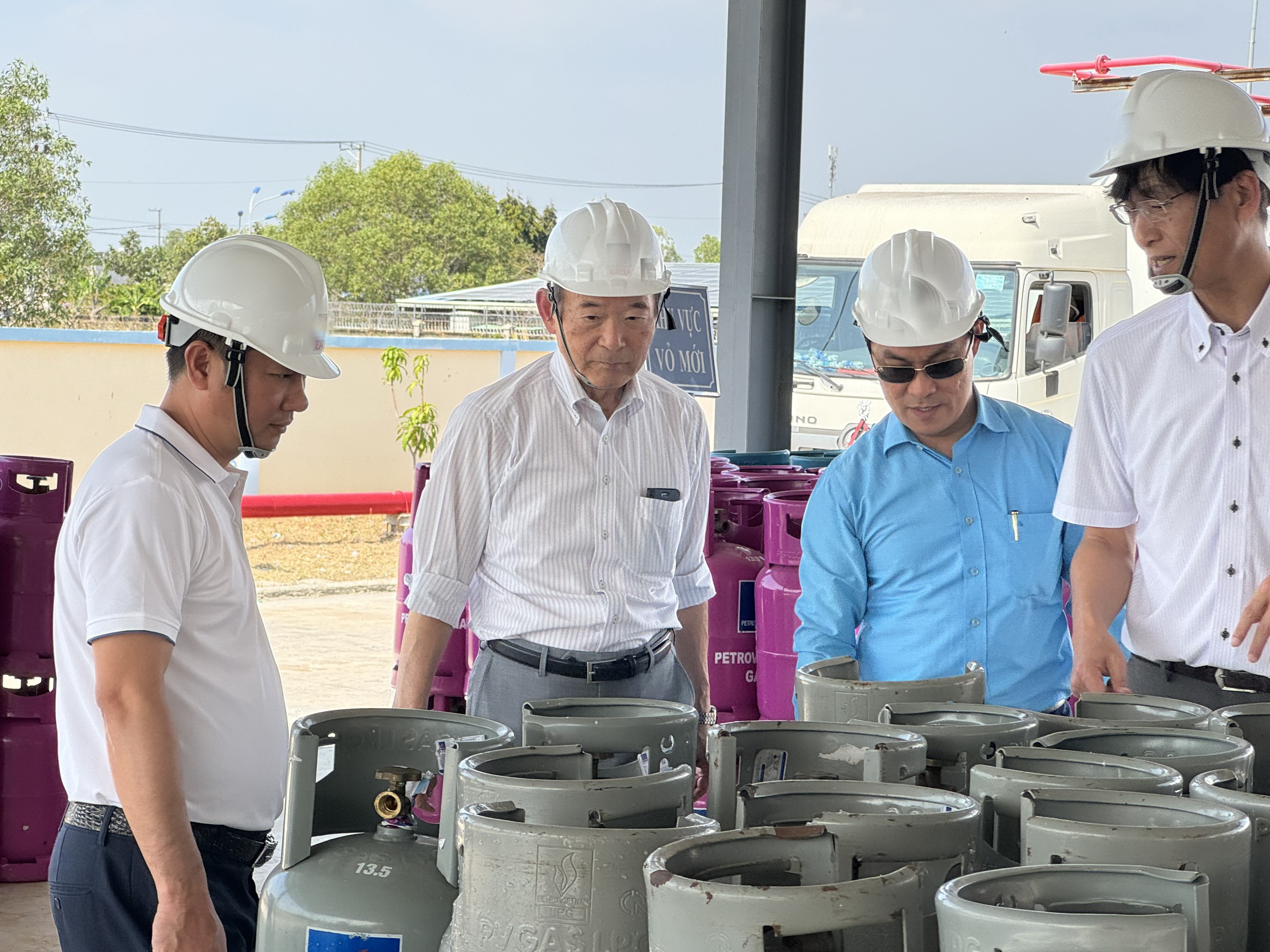 PV GAS/PV GAS LPG và đối tác Nhật Bản tổng kết giai đoạn đầu  dự án hợp tác về quản lý phân phối LPG bằng mã vạch