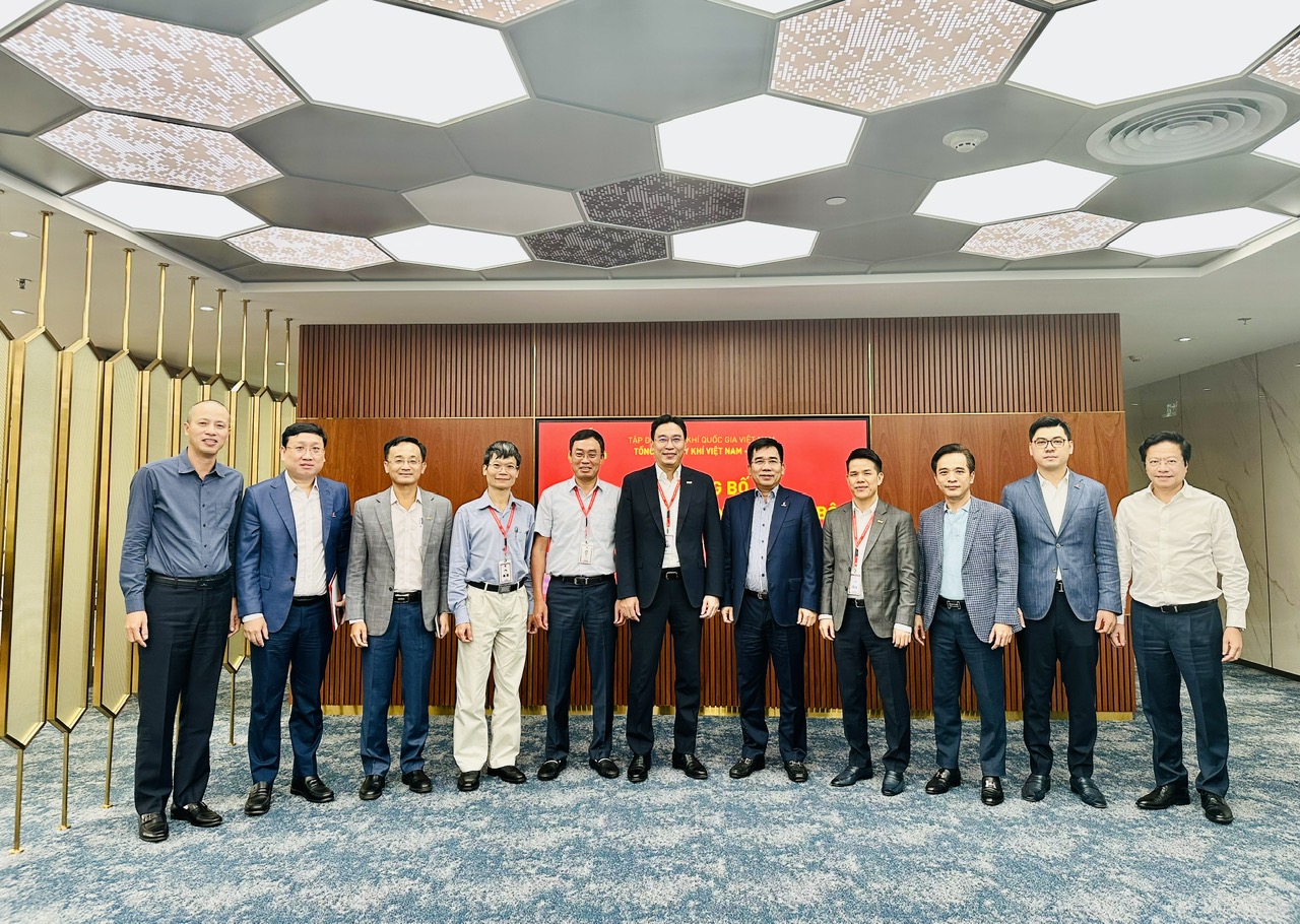 PV GAS names two new Vice Presidents