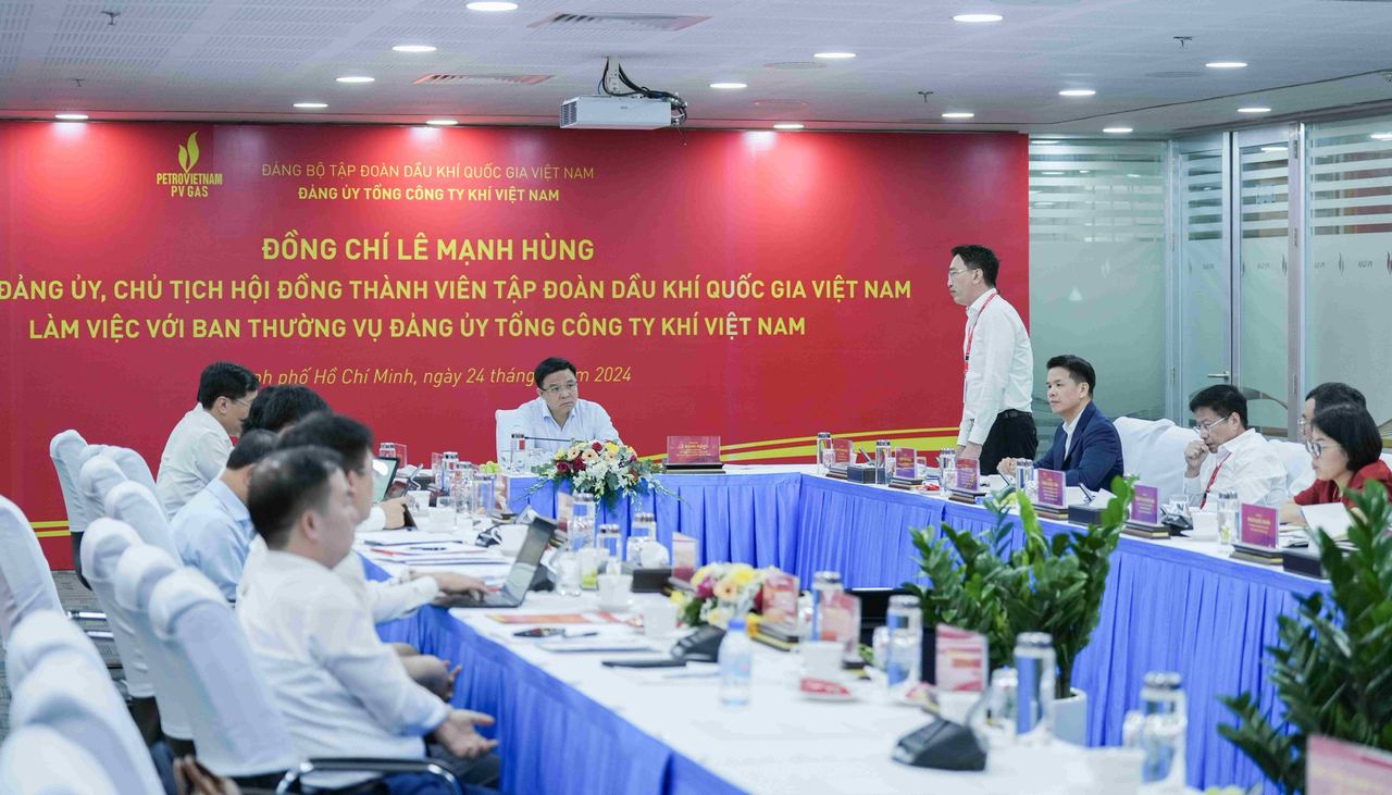 Thường trực Đảng ủy Tập đoàn làm việc với Ban Thường vụ Đảng ủy PV GAS