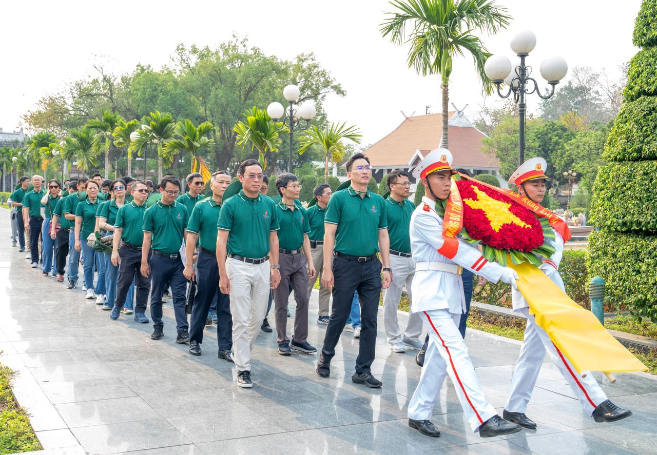 Chương trình về nguồn “Hào khí Điện Biên” của Đảng bộ PV GAS: hơn cả một hành trình Chương trình về nguồn “Hào khí Điện Biên” của Đảng bộ PV GAS: hơn cả một hành trình