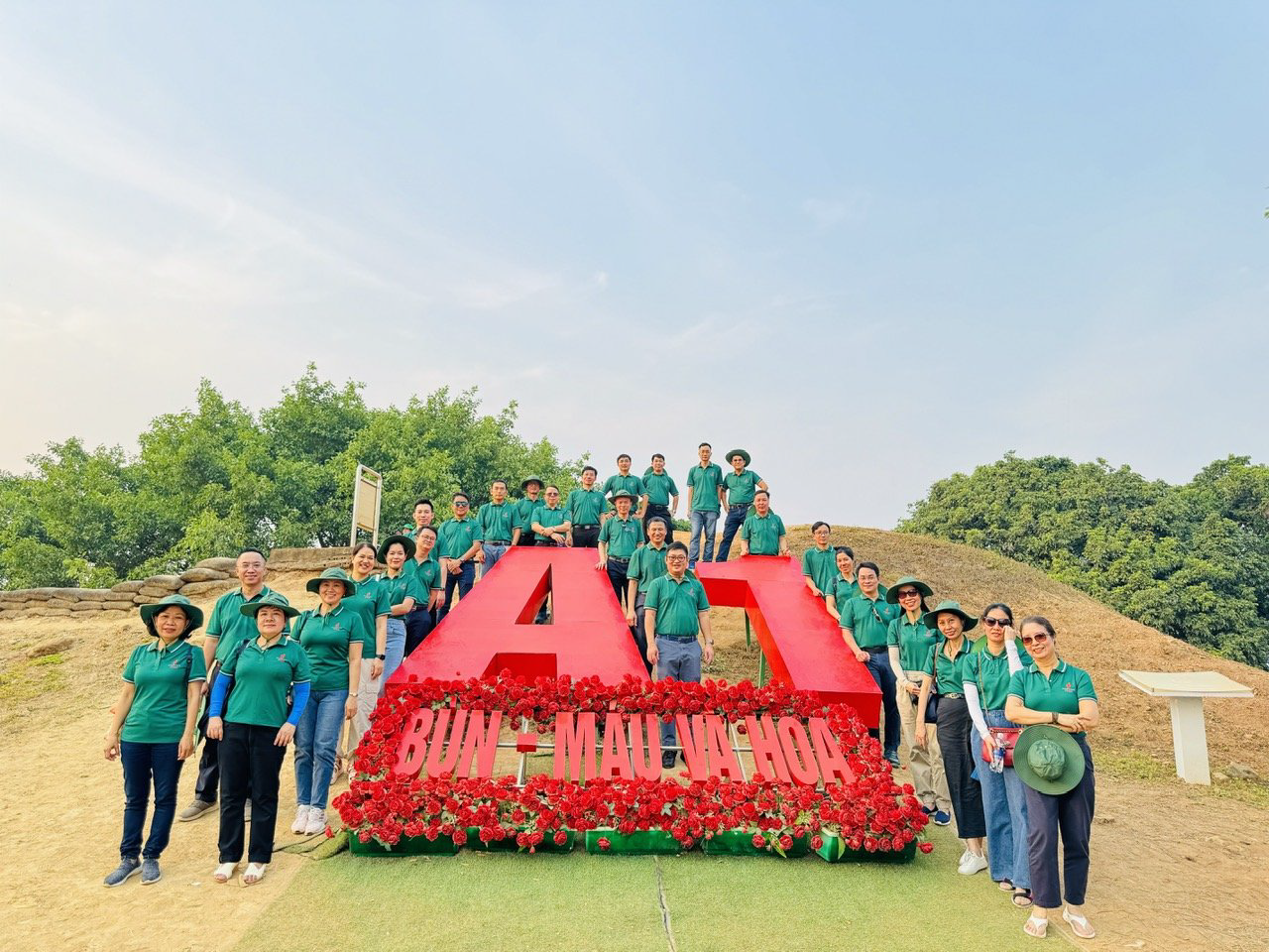 Chương trình về nguồn “Hào khí Điện Biên” của Đảng bộ PV GAS: hơn cả một hành trình Chương trình về nguồn “Hào khí Điện Biên” của Đảng bộ PV GAS: hơn cả một hành trình