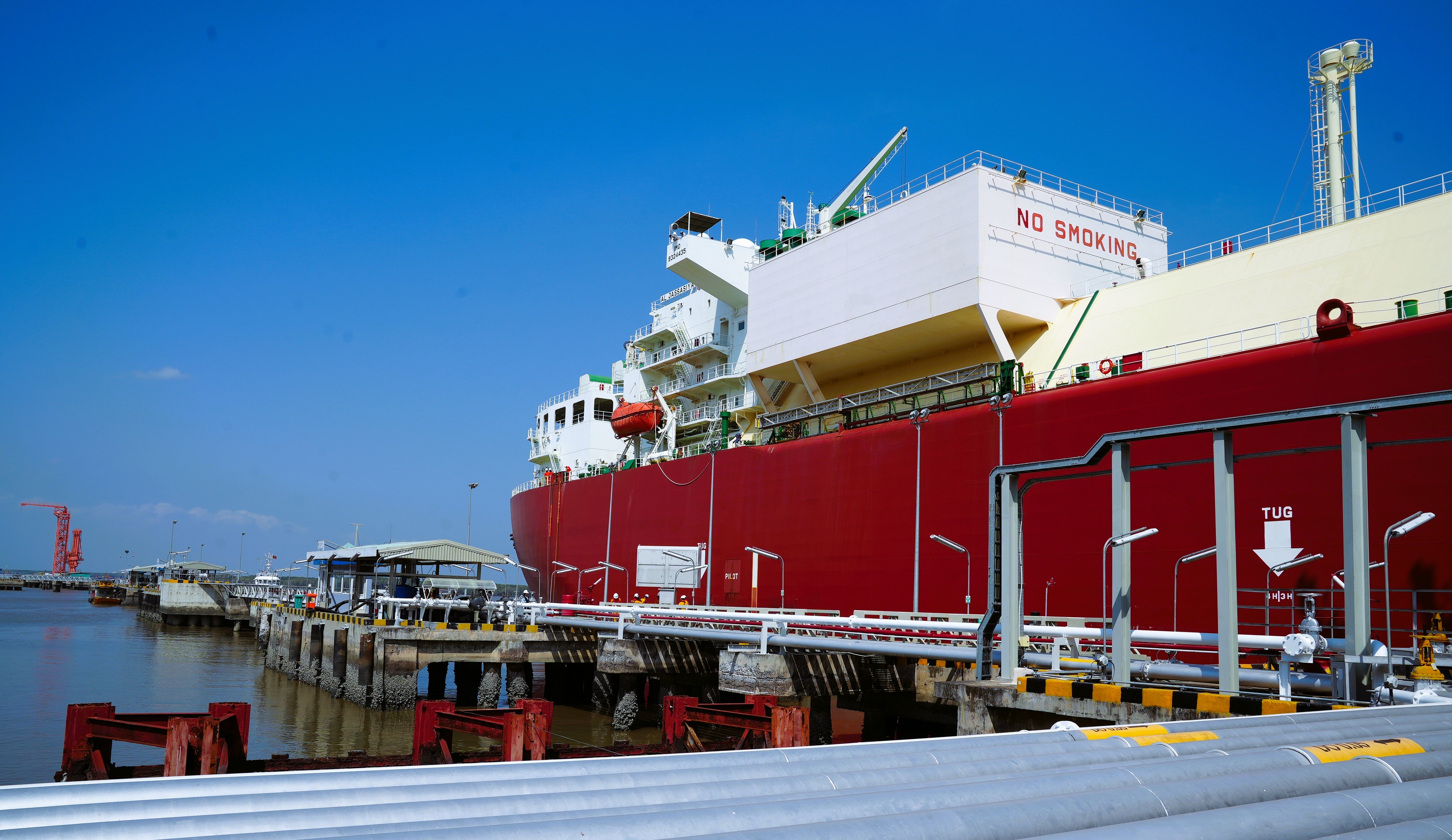 PV GAS confidently imports and trades LNG in Vietnam