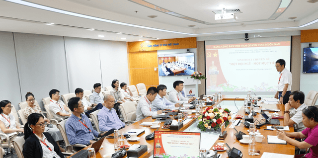 Chi bộ Văn phòng Đảng – Công đoàn – Tổ chức nhân sự PV GAS sinh hoạt điểm chuyên đề “Một đội ngũ – Một mục tiêu”