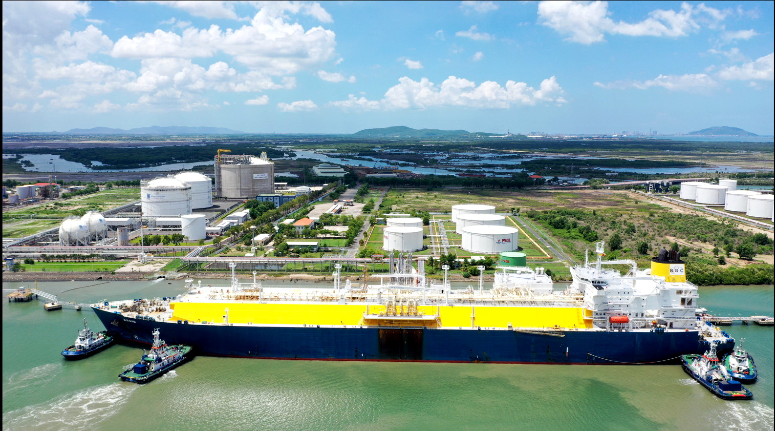 PV GAS 12 năm liên tiếp vào “Danh sách 50 công ty niêm yết tốt nhất” do Forbes Việt Nam bình chọn PV GAS 12 năm liên tiếp vào “Danh sách 50 công ty niêm yết tốt nhất” do Forbes Việt Nam bình chọn