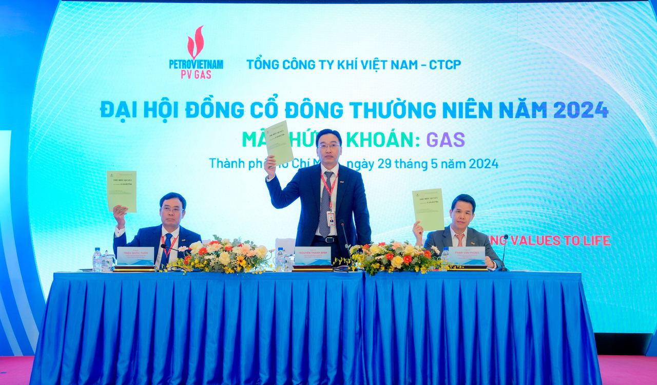 PV GAS thông báo về chốt danh sách chia cổ tức và phát hành cổ phiếu để tăng vốn