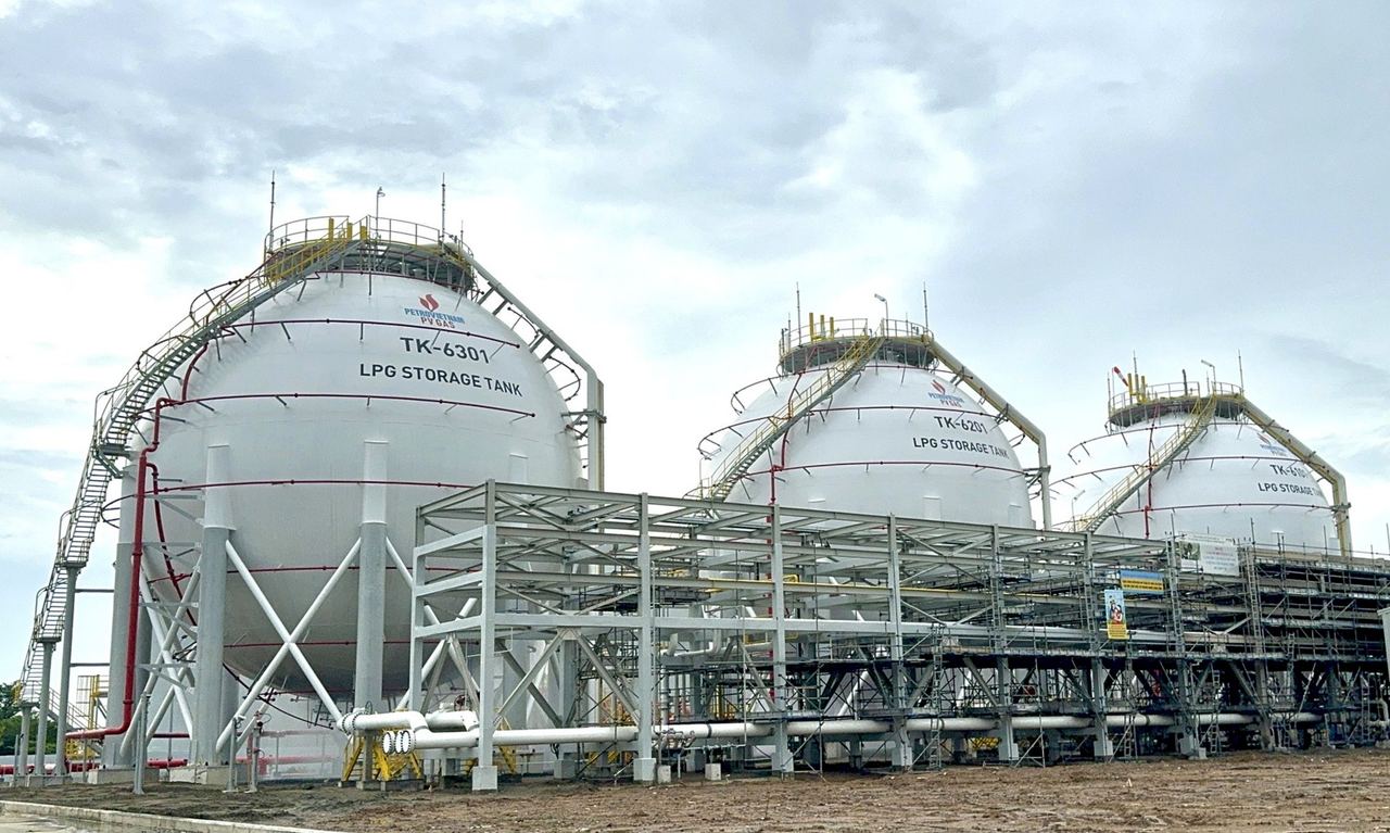 Tháng 7/2024: Đối mặt nhiều khó khăn, Petrovietnam duy trì tăng trưởng doanh thu và lợi nhuận
