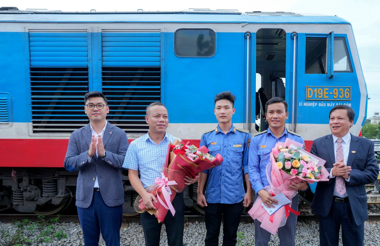 PV GAS khởi hành chuyến tàu chở LNG đầu tiên trên đường sắt Nam Bắc, mở rộng bản đồ cung ứng LNG trên toàn quốc, khẳng định vị thế tiên phong trong ngành công nghiệp khí Việt Nam