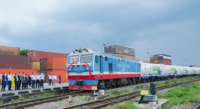 PV GAS transports LNG by train for 1st time
