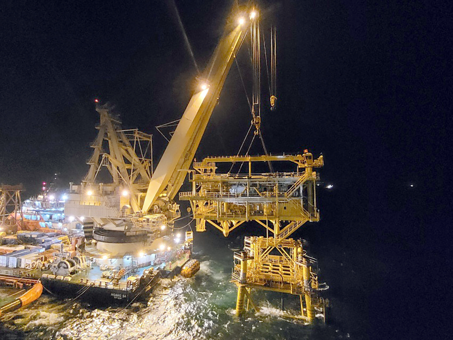 8 tháng đầu năm 2024: Petrovietnam khơi thông động lực, đạt kết quả SXKD tích cực 8 tháng đầu năm 2024: Petrovietnam khơi thông động lực, đạt kết quả SXKD tích cực