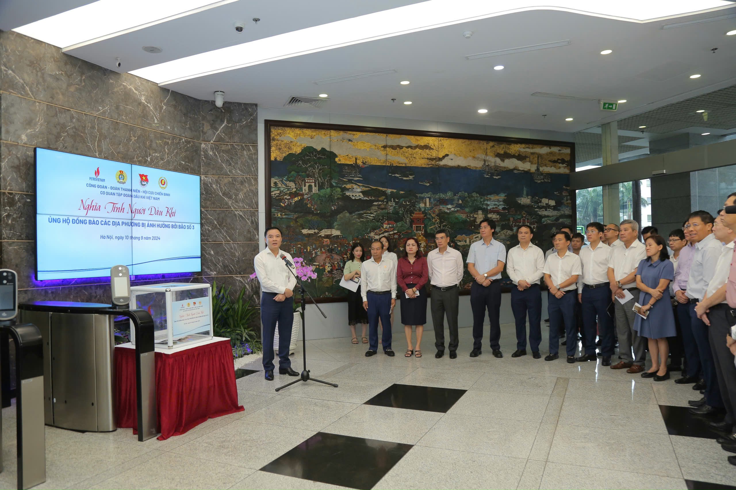 Petrovietnam ủng hộ đồng bào các địa phương bị ảnh hưởng bởi bão số 3 (Yagi)