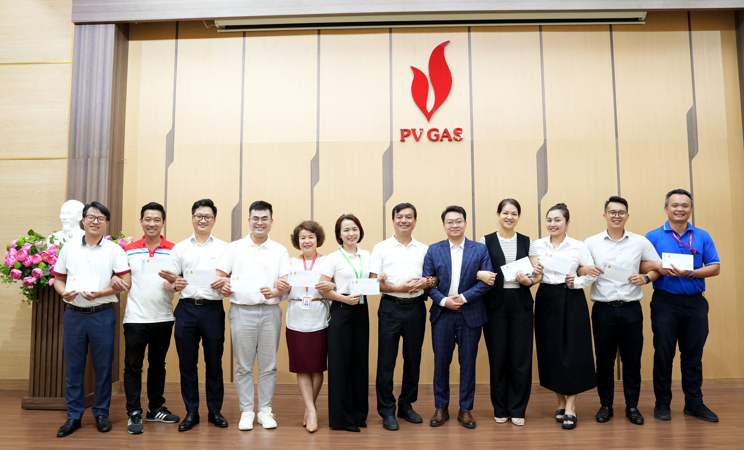 PV GAS conducts training on AI Application in media and communication