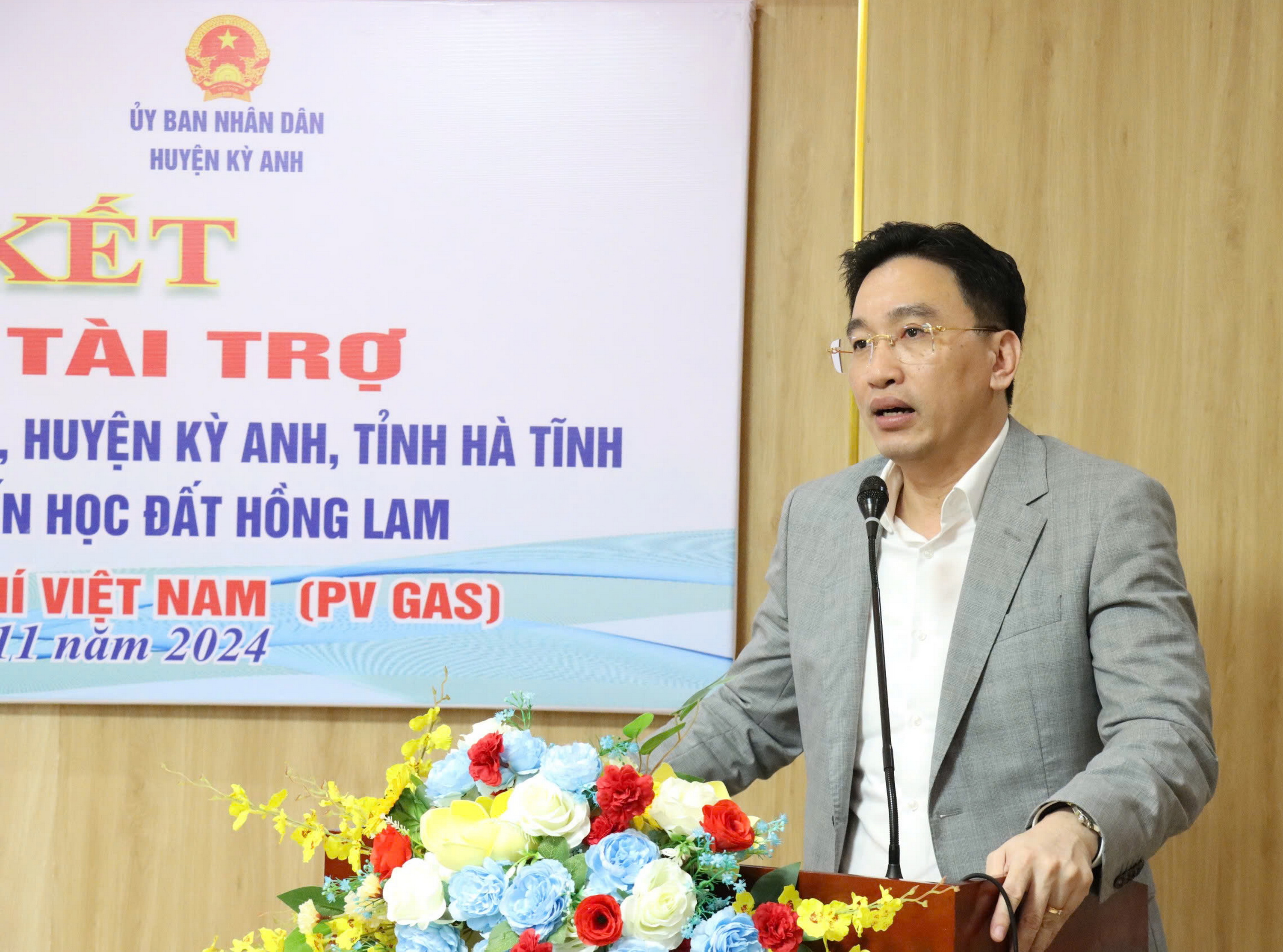 PV GAS continues to give support to Ha Tinh