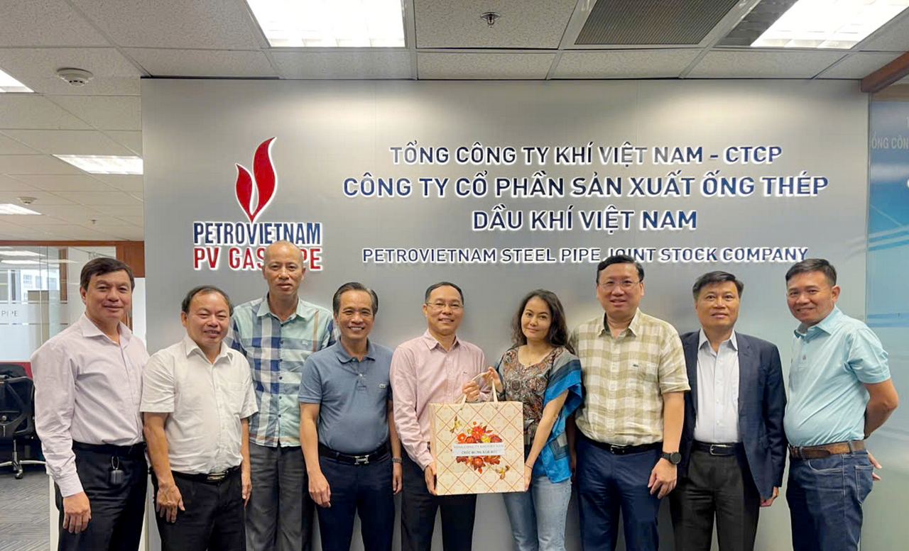 Lãnh đạo PV GAS thăm và chúc Xuân các đơn vị trực Tết