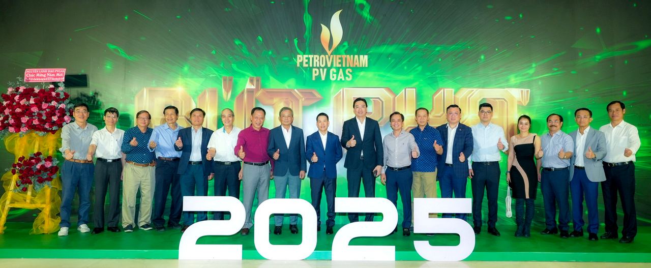 PV GAS chào mừng Tết cổ truyền dân tộc Ất Tỵ 2025