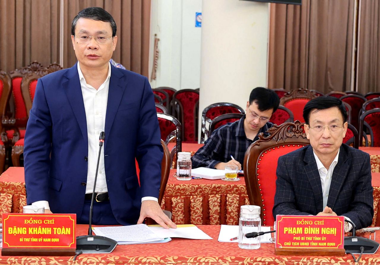 Tổng công ty Khí Việt Nam làm việc với tỉnh Nam Định thúc đẩy dự án Trung tâm điện khí LNG