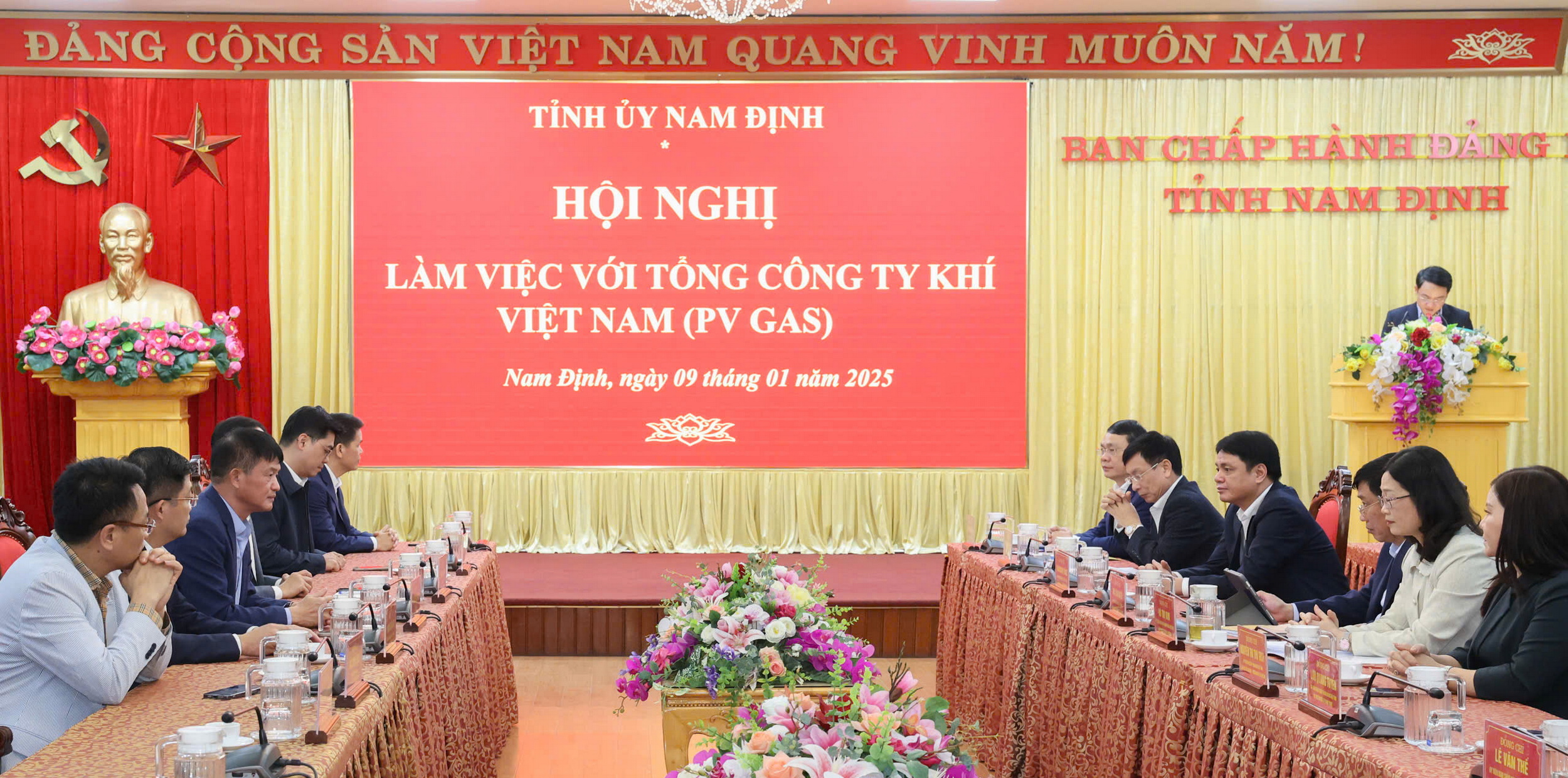 PV GAS works with Nam Dinh for LNG Power Center Project