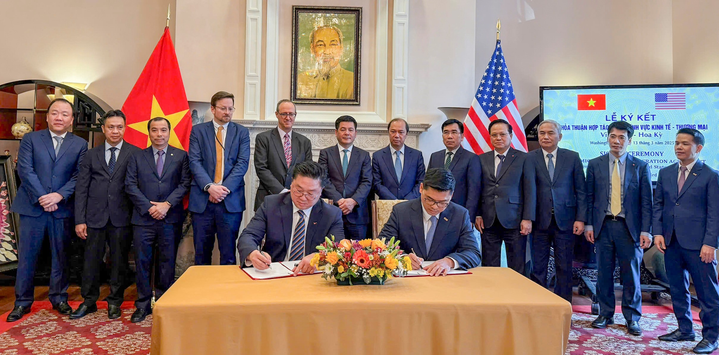 PV GAS signs strategic partnership agreements in the US, expands LNG network