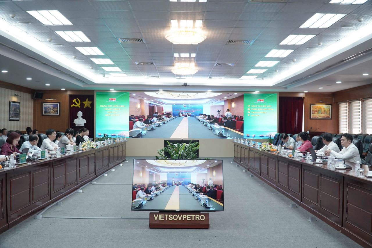 Đảng ủy Chính phủ khảo sát thực tiễn mô hình tổ chức đảng tại Đảng bộ Petrovietnam Đảng ủy Chính phủ khảo sát thực tiễn mô hình tổ chức đảng tại Đảng bộ Petrovietnam