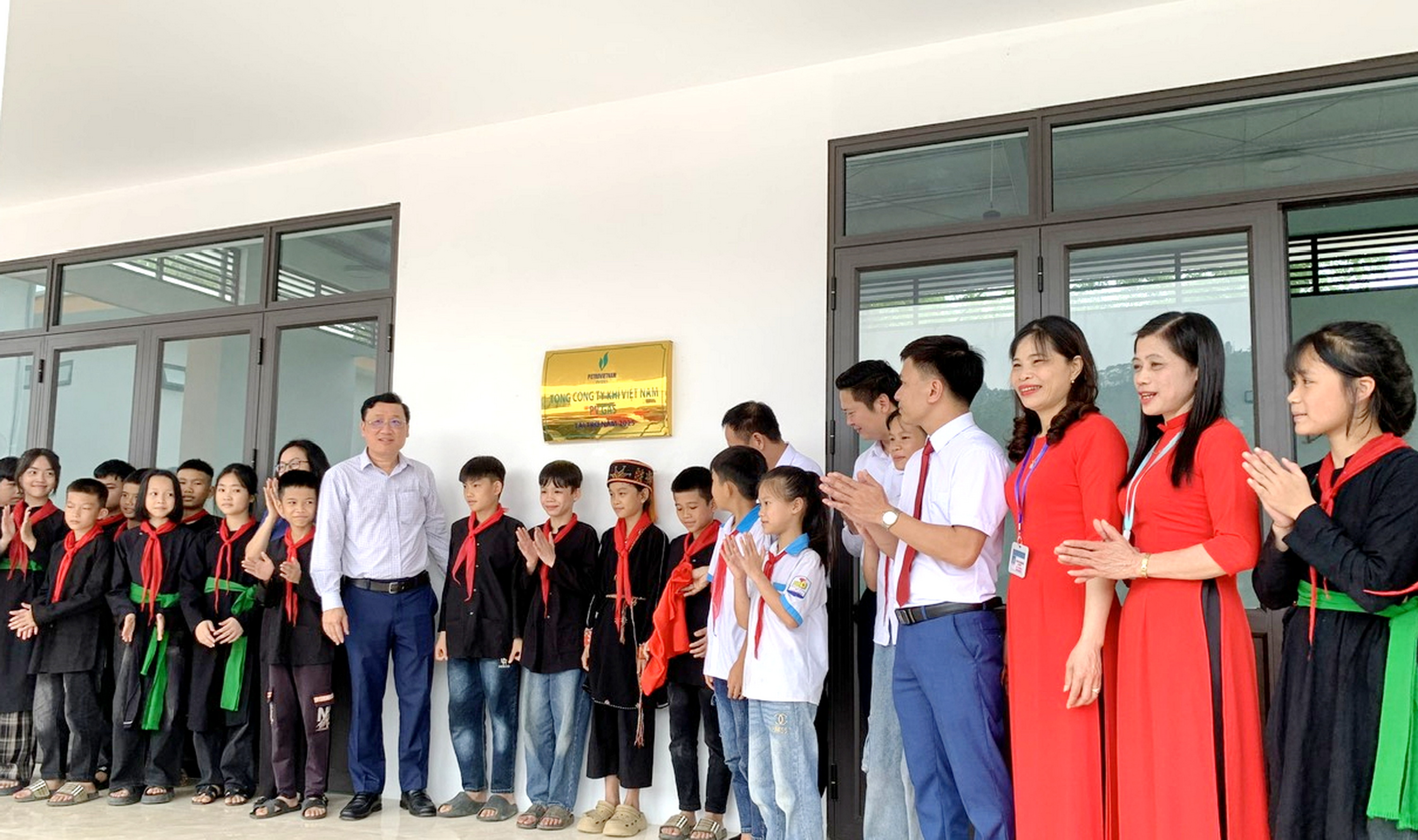 PV GAS tài trợ xây dựng trường Tiểu học & THCS số 2 Cảm Nhân, huyện Yên Bình, tỉnh Yên Bái