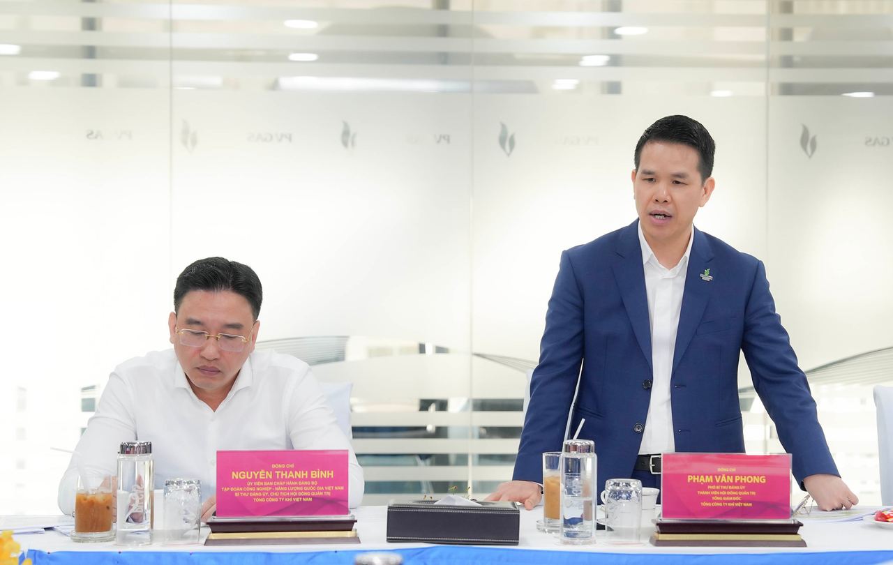Thường trực Đảng ủy Petrovietnam làm việc với PV GAS: Quyết tâm hoàn thành kế hoạch quản trị 2025, hướng tới mục tiêu 2030