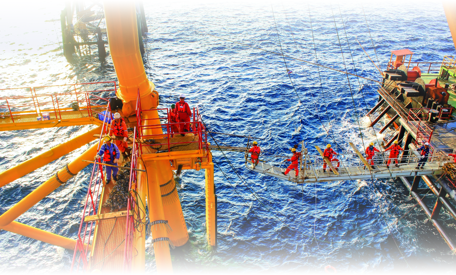 Petrovietnam: Những bước đi mạnh mẽ hiện thực hóa "bước chuyển kỷ nguyên" Petrovietnam: Những bước đi mạnh mẽ hiện thực hóa "bước chuyển kỷ nguyên"