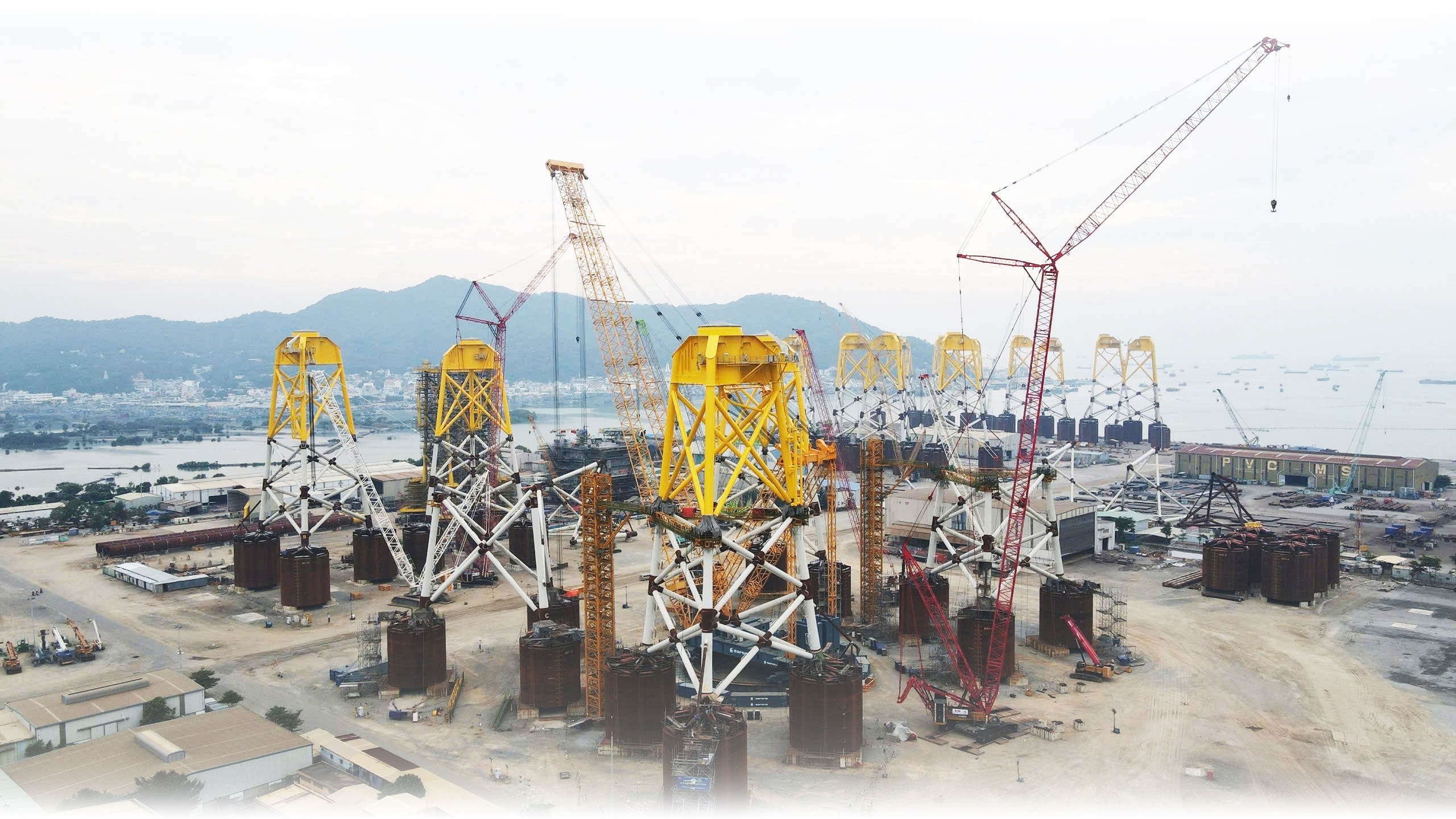 Petrovietnam: Những bước đi mạnh mẽ hiện thực hóa "bước chuyển kỷ nguyên" Petrovietnam: Những bước đi mạnh mẽ hiện thực hóa "bước chuyển kỷ nguyên"